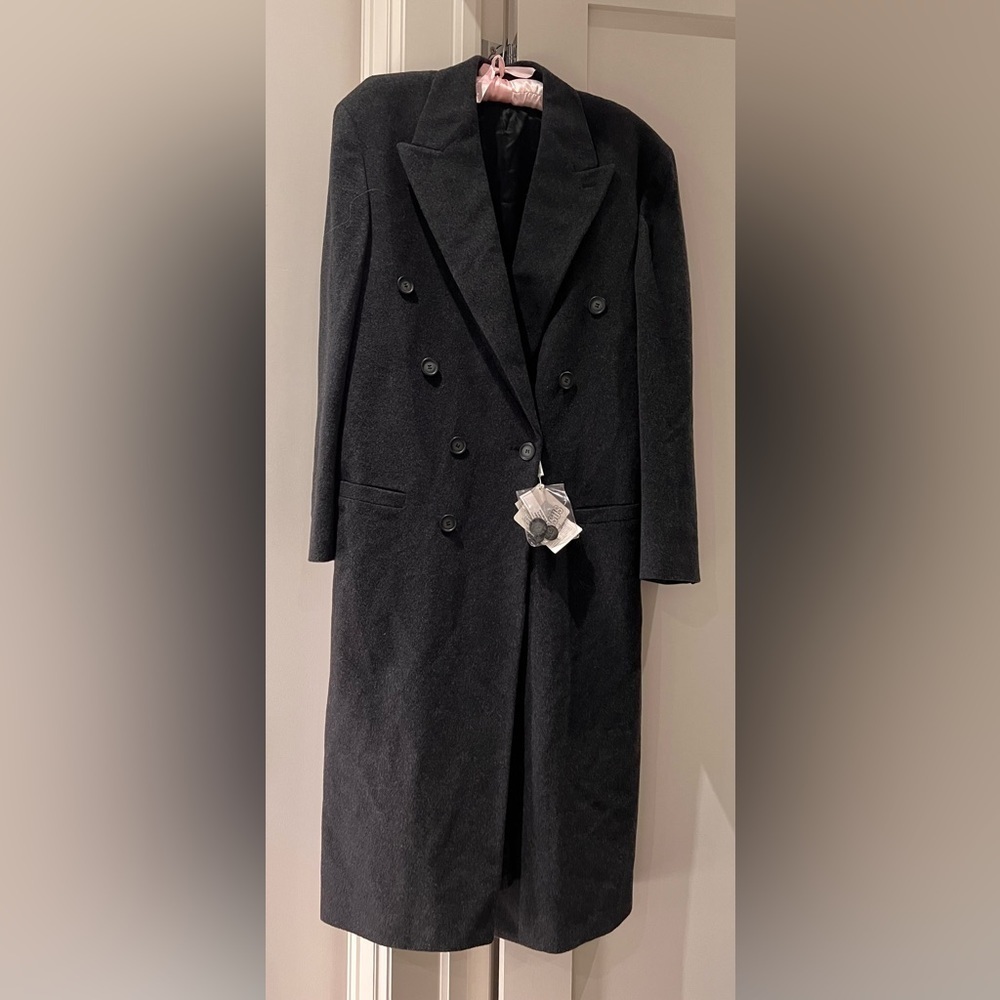 🌶️HOST PICK🌶️Mens Gianni Versus trench coat. Priced to sell!